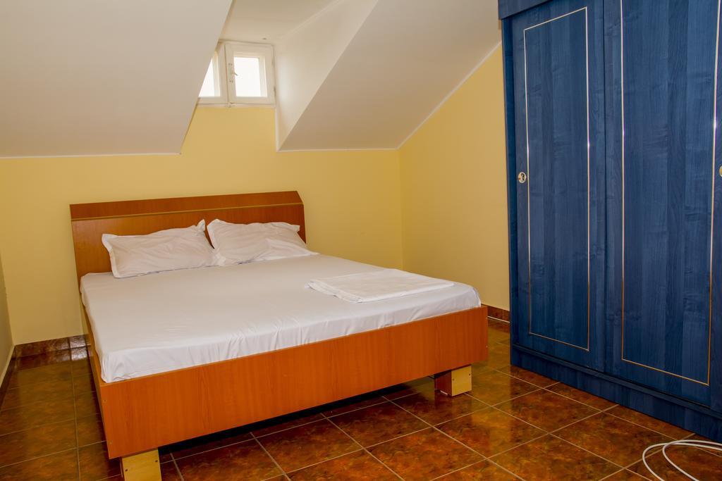 Casa Damian Hotel Două Mai Eksteriør billede